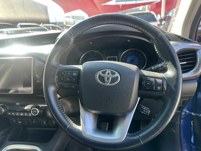 2015 Toyota Hilux SR5