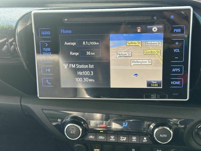 2015 Toyota Hilux SR5
