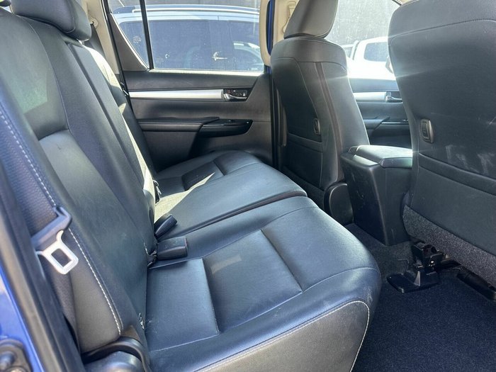 2015 Toyota Hilux SR5