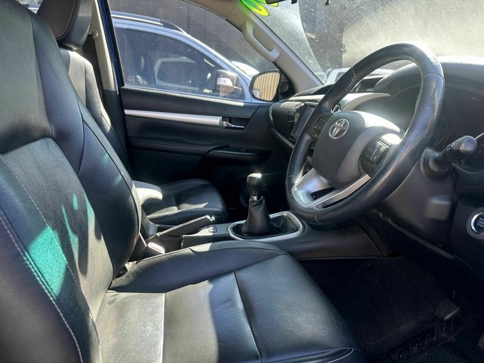 2015 Toyota Hilux SR5