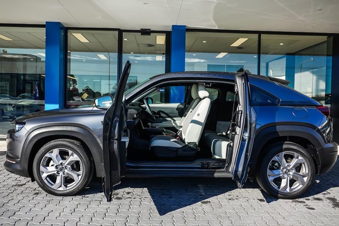 2021 Mazda MX-30 G20e Touring