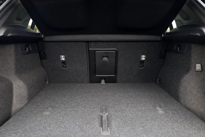 2024 Volvo XC40 Ultra B4 Dark