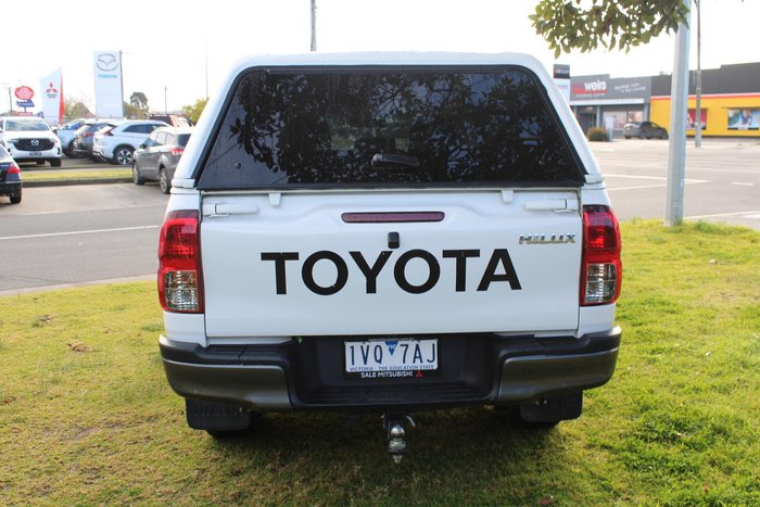 2022 Toyota Hilux SR