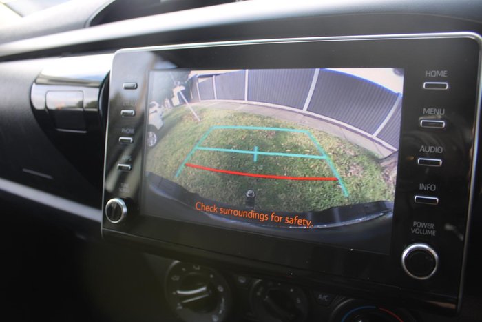 2022 Toyota Hilux SR