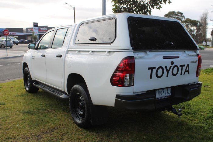 2022 Toyota Hilux SR