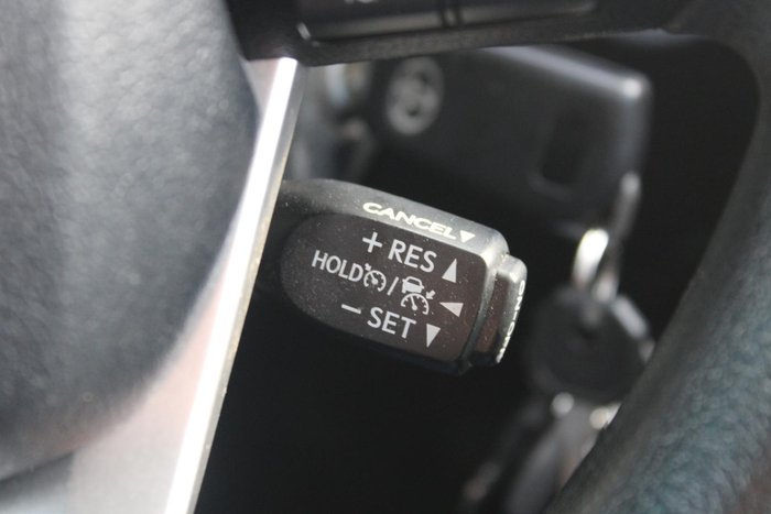 2022 Toyota Hilux SR