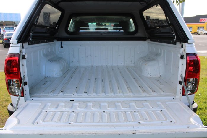2022 Toyota Hilux SR