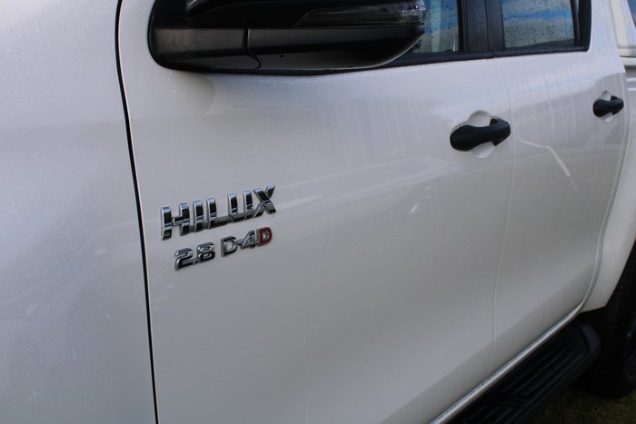 2022 Toyota Hilux SR