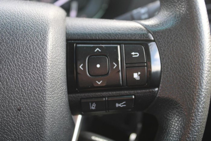 2022 Toyota Hilux SR