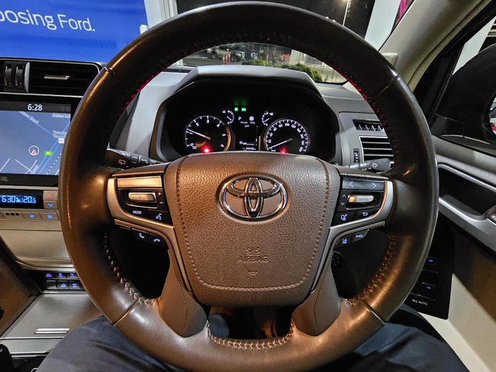 2021 Toyota Landcruiser Prado VX