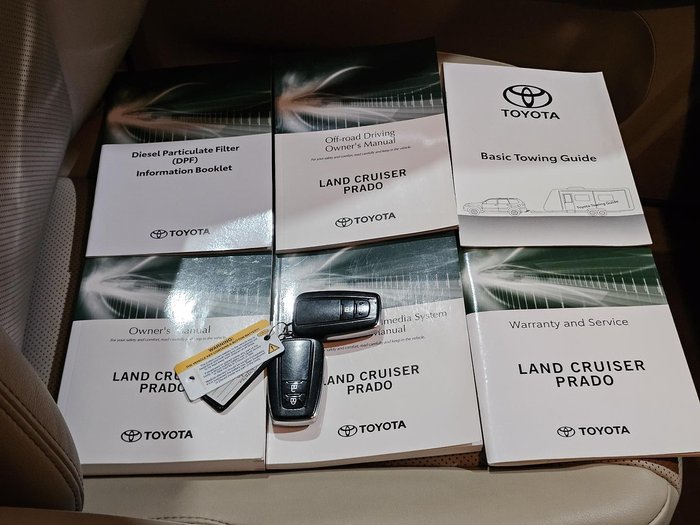 2021 Toyota Landcruiser Prado VX