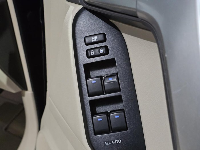 2021 Toyota Landcruiser Prado VX