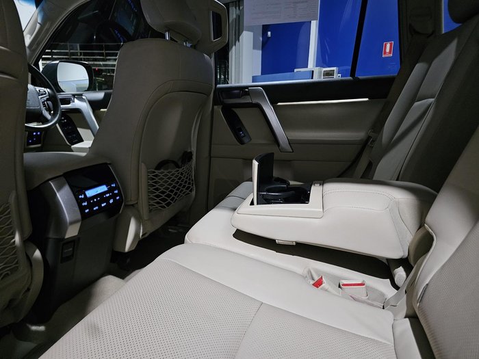 2021 Toyota Landcruiser Prado VX