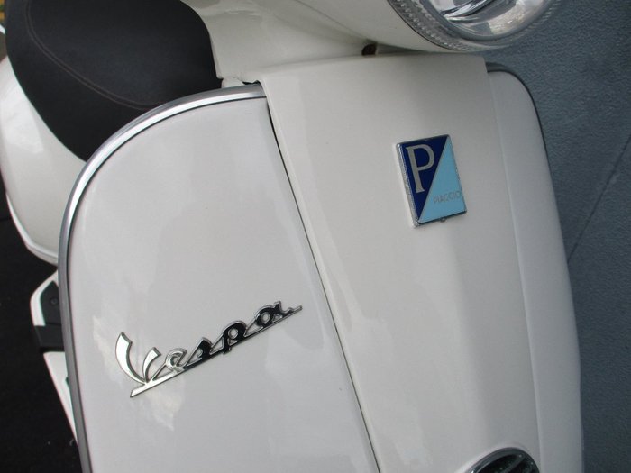 2012 VESPA LX 125 White