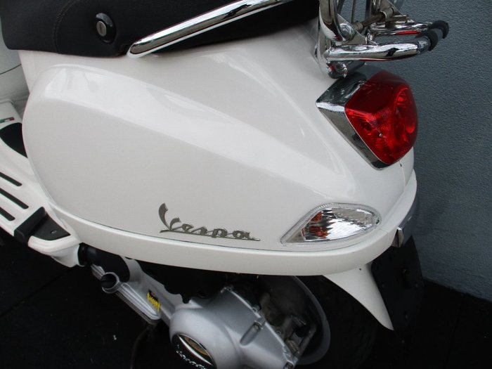 2012 VESPA LX 125 White