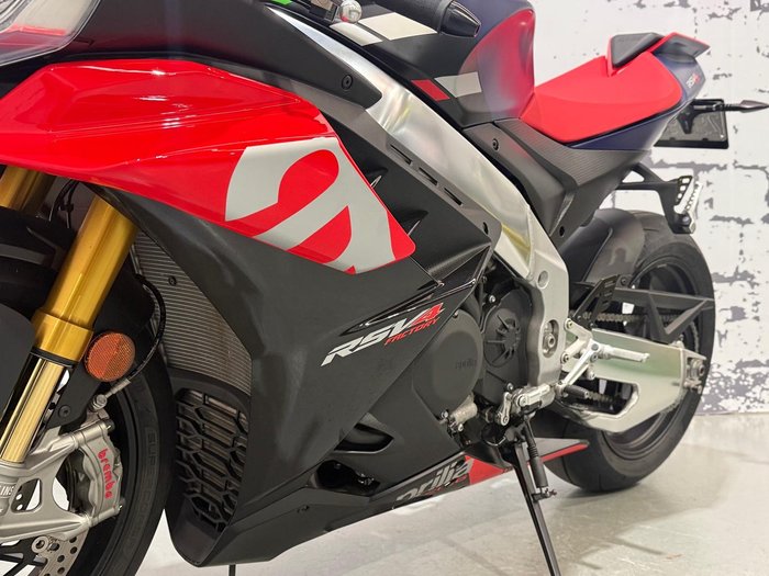 2021 Aprilia RSV4 1100 Factory RSV4