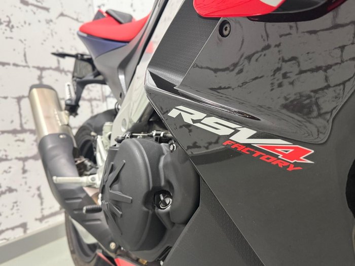 2021 Aprilia RSV4 1100 Factory RSV4