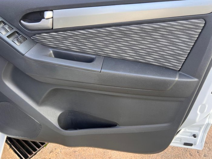 2014 Holden Colorado LS RG MY15 4x2 Summit White