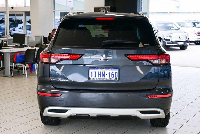 2024 Mitsubishi Outlander LS