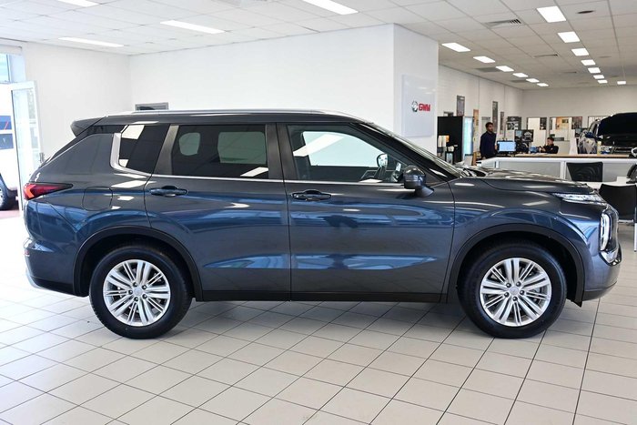 2024 Mitsubishi Outlander LS