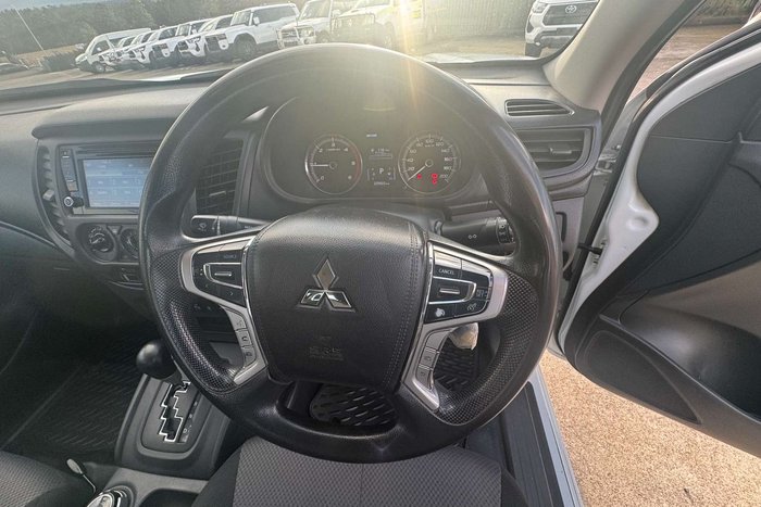 2021 Mitsubishi Triton GLX