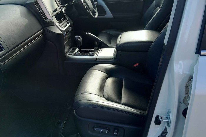 2020 Toyota Landcruiser VX