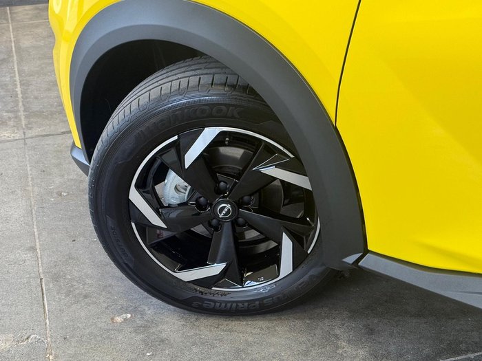 2024 Nissan JUKE ST+