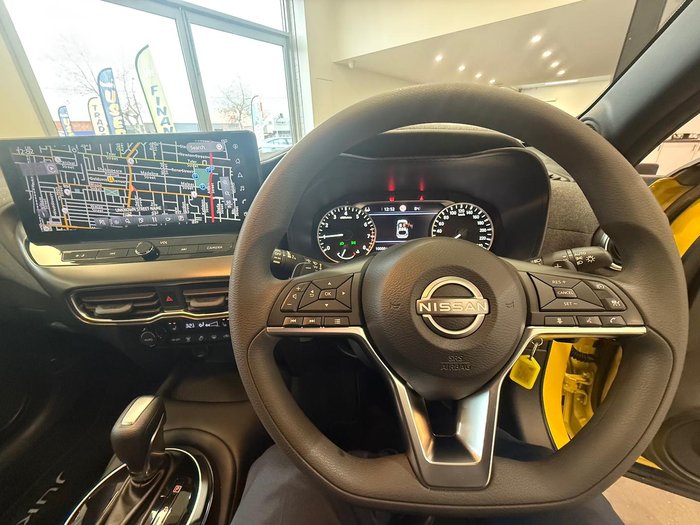 2024 Nissan JUKE ST+