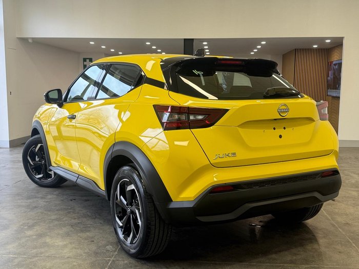 2024 Nissan JUKE ST+