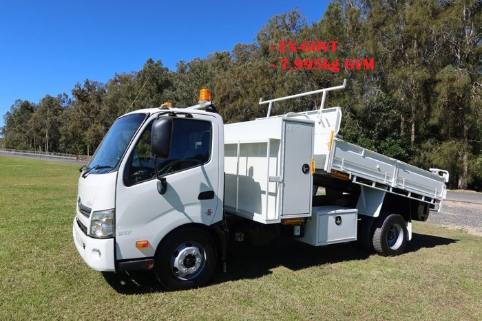 2015 Hino 300 Series - 917 Mwb