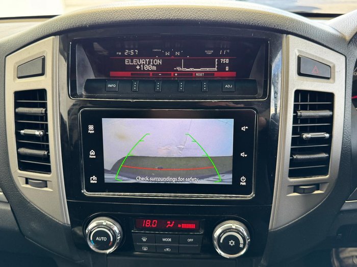 2015 Mitsubishi Pajero GLX