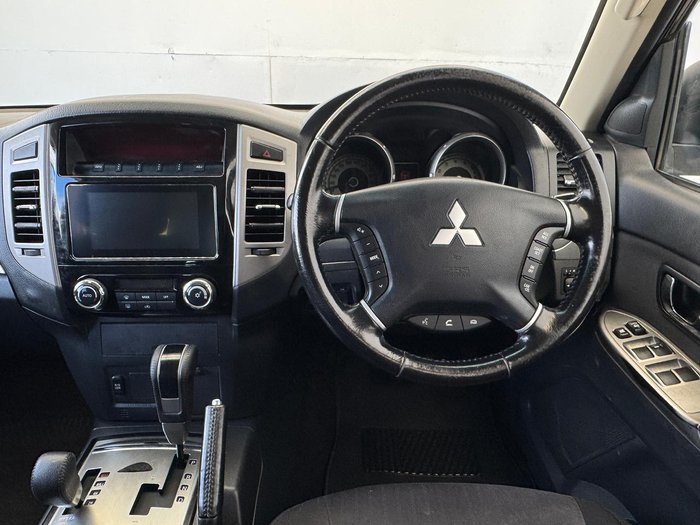 2015 Mitsubishi Pajero GLX