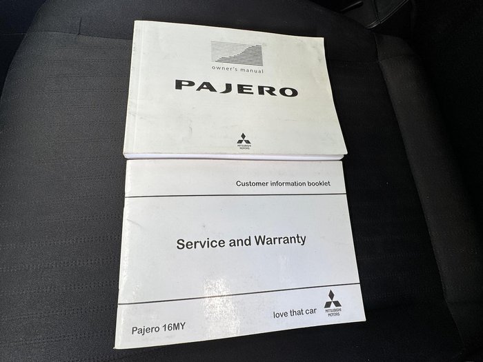 2015 Mitsubishi Pajero GLX