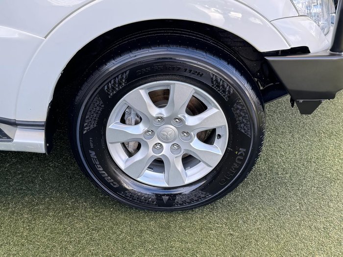 2015 Mitsubishi Pajero GLX