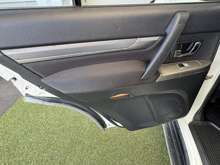 2015 Mitsubishi Pajero GLX