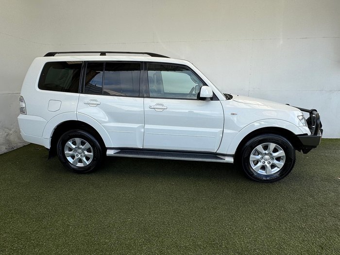 2015 Mitsubishi Pajero GLX