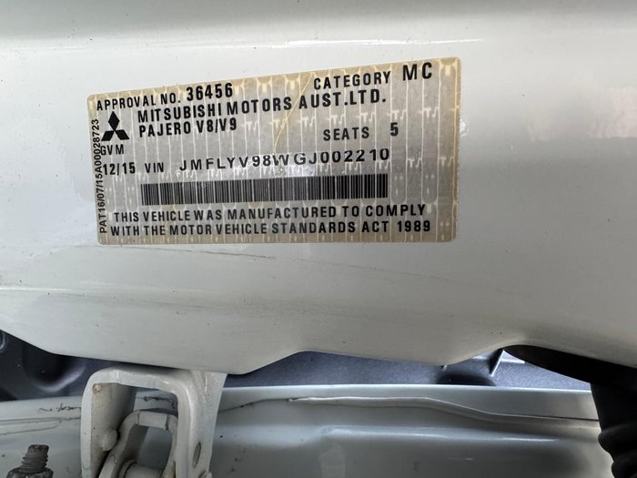 2015 Mitsubishi Pajero GLX