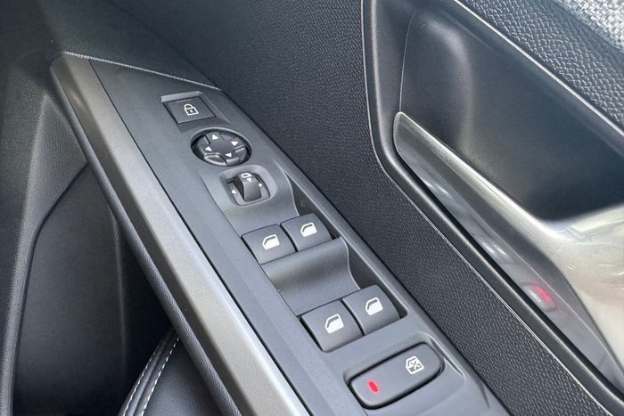 2025 Peugeot 3008 Allure Hybrid
