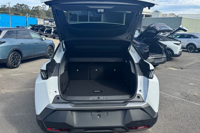 2025 Peugeot 3008 Allure Hybrid