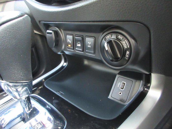 2020 Nissan Navara N-TREK