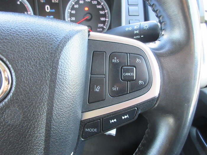 2020 Toyota Hiace Commuter