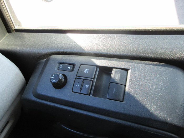 2020 Toyota Hiace Commuter