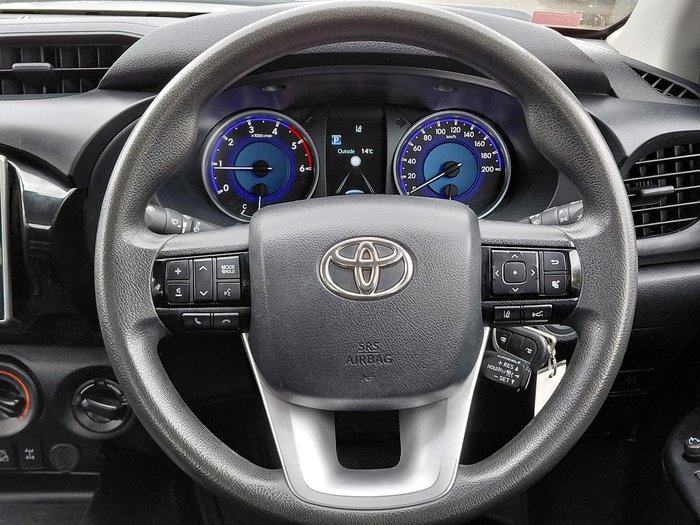 2020 Toyota Hilux SR