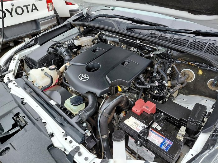 2020 Toyota Hilux SR