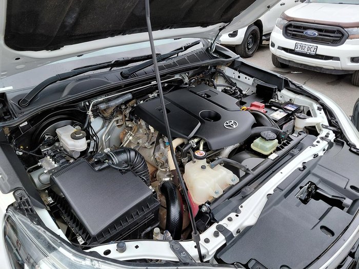 2020 Toyota Hilux SR