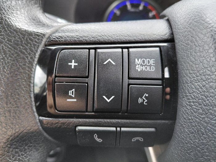 2020 Toyota Hilux SR