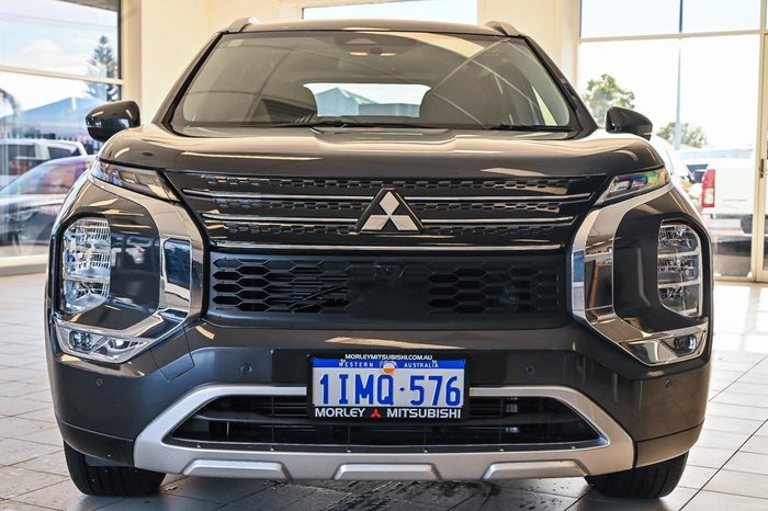 2024 Mitsubishi Outlander LS