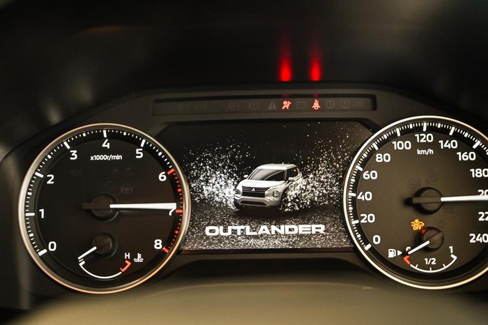 2024 Mitsubishi Outlander LS