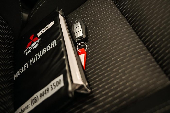 2024 Mitsubishi Outlander LS