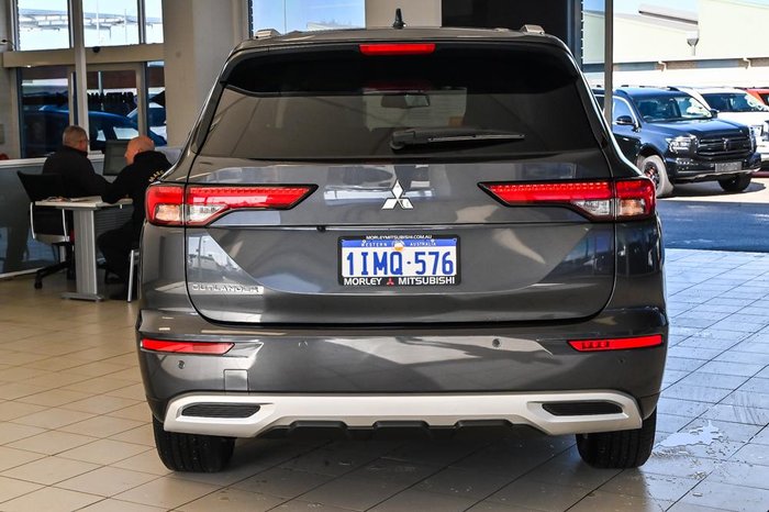2024 Mitsubishi Outlander LS